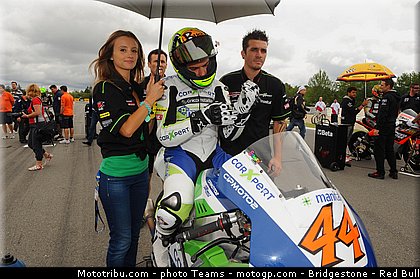 motogp_pitbabe_0030_republique_tcheque_brno_2012_mototribu.jpg