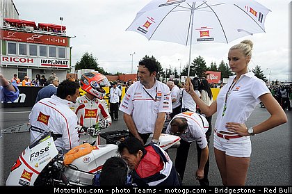 motogp_pitbabe_0031_republique_tcheque_brno_2012_mototribu.jpg