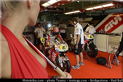 motogp_pitbabe_0062_republique_tcheque_brno_2012_mototribu.jpg