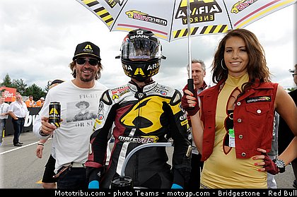 motogp_pitbabe_0063_republique_tcheque_brno_2012_mototribu.jpg