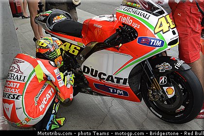 motogp_rossi_0013_republique_tcheque_brno_2012_mototribu.jpg