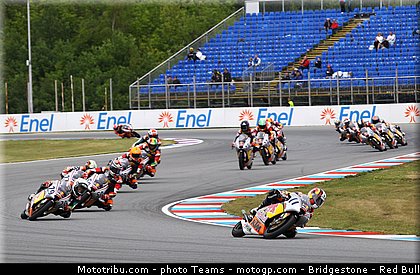 red_bull_rookie_cup_0012_republique_tcheque_brno_2012_mototribu.jpg