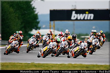 red_bull_rookie_cup_0016_republique_tcheque_brno_2012_mototribu.jpg