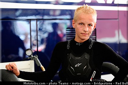 red_bull_rookie_cup_alt_0006_republique_tcheque_brno_2012_mototribu.jpg