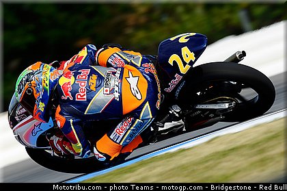 red_bull_rookie_cup_loi_0005_republique_tcheque_brno_2012_mototribu.jpg