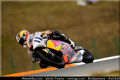 red_bull_rookie_cup_loi_0009_republique_tcheque_brno_2012_mototribu.jpg