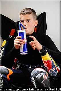 red_bull_rookie_cup_manzi_0001_republique_tcheque_brno_2012_mototribu.jpg