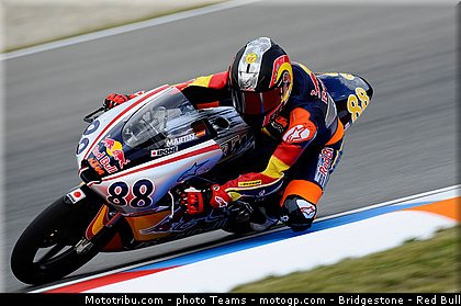 red_bull_rookie_cup_martin_0003_republique_tcheque_brno_2012_mototribu.jpg