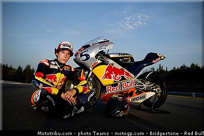 red_bull_rookie_cup_oettl_0007_republique_tcheque_brno_2012_mototribu.jpg