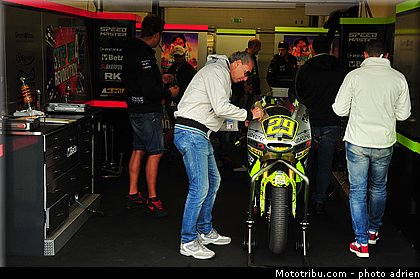 moto2_iannone_001_saint_marin_misano_2012.jpg