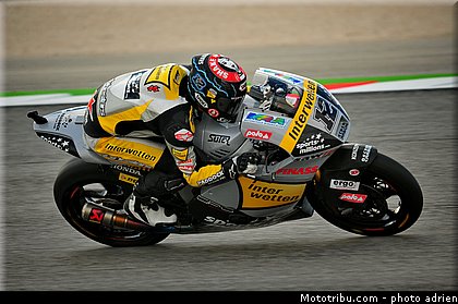 moto2_luthi_010_saint_marin_misano_2012.jpg