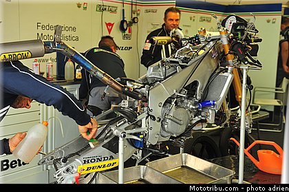 moto3_fenati_007_saint_marin_misano_2012.jpg
