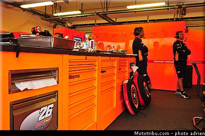 motogp_ambiance_001_saint_marin_misano_2012.jpg