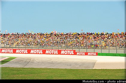 motogp_ambiance_017_saint_marin_misano_2012.jpg