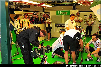 motogp_bradl_001_saint_marin_misano_2012.jpg