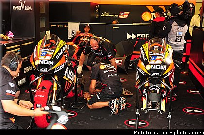 motogp_edwards_001_saint_marin_misano_2012.jpg