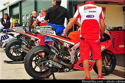 motogp_hayden_001_saint_marin_misano_2012.jpg