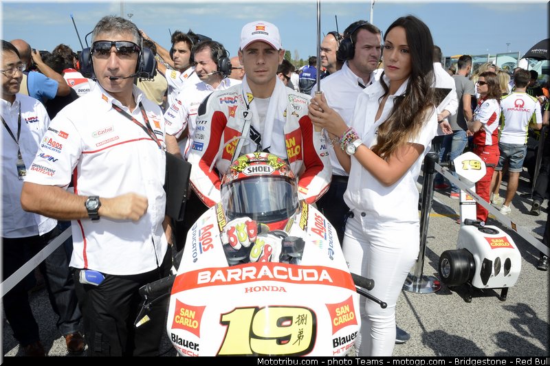 motogp_pitbabe_0023_saint_marin_misano_2012