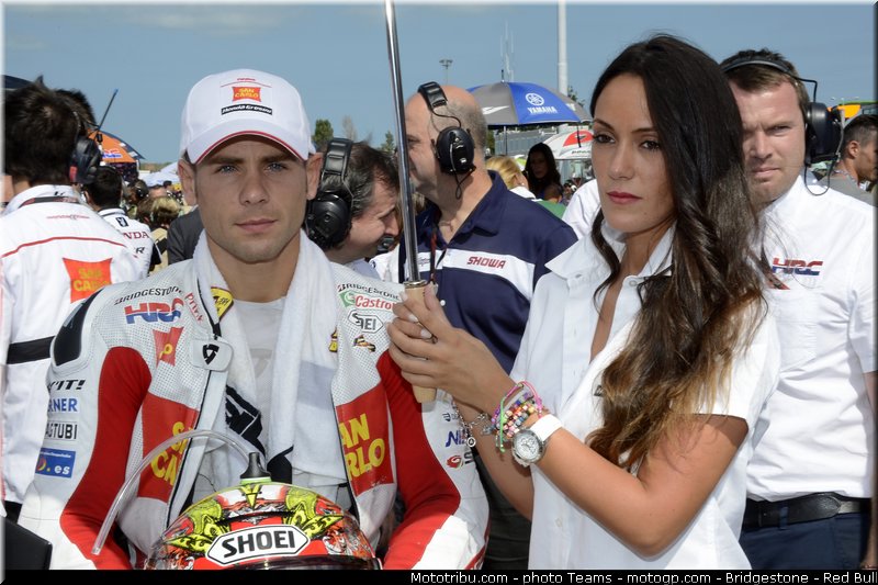 motogp_pitbabe_0024_saint_marin_misano_2012