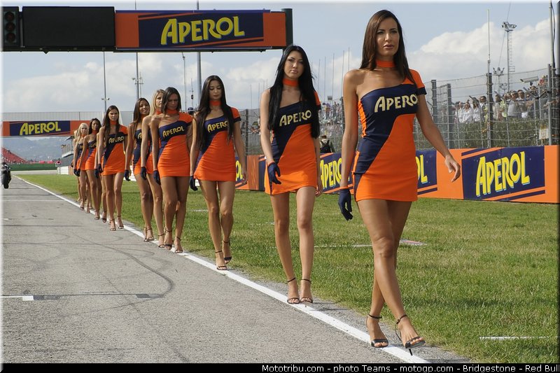 motogp_pitbabe_0026_saint_marin_misano_2012