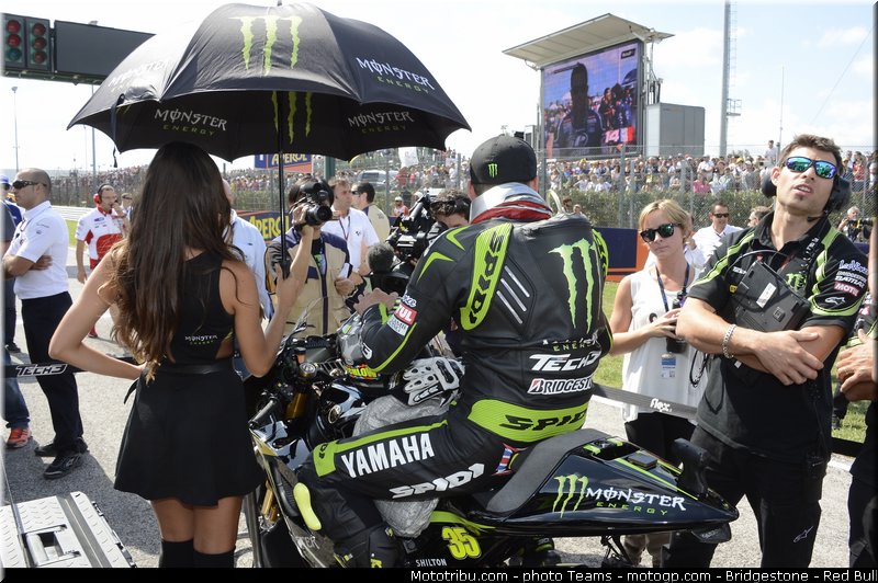 motogp_pitbabe_0033_saint_marin_misano_2012