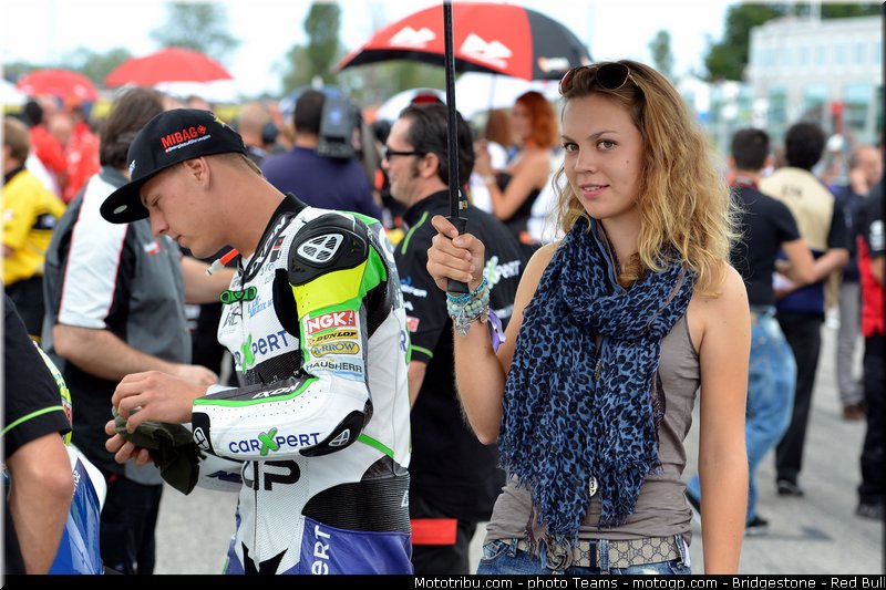 motogp_pitbabe_0037_saint_marin_misano_2012