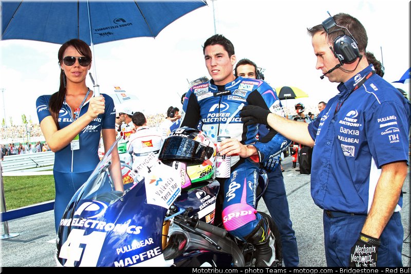 motogp_pitbabe_0043_saint_marin_misano_2012