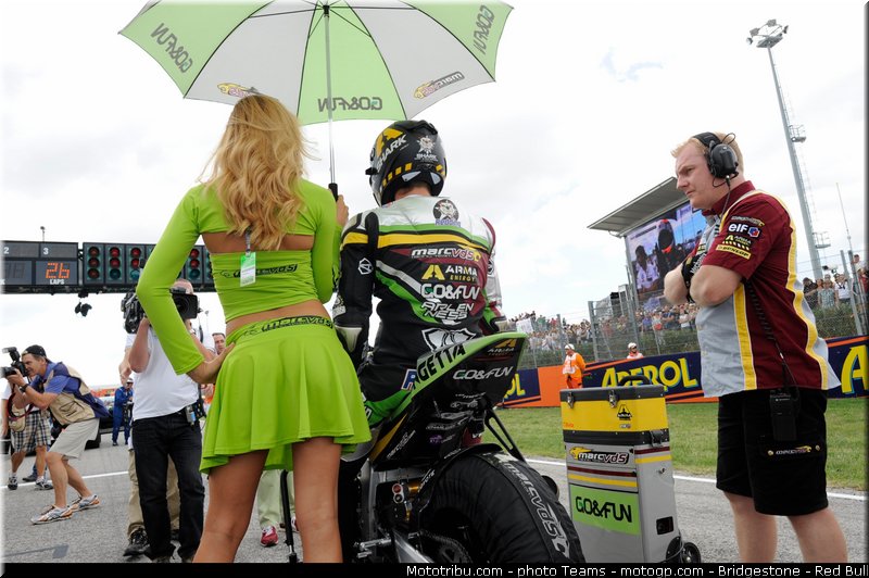 motogp_pitbabe_0046_saint_marin_misano_2012