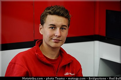 moto3_popov_0002_saint_marin_misano_2012.jpg