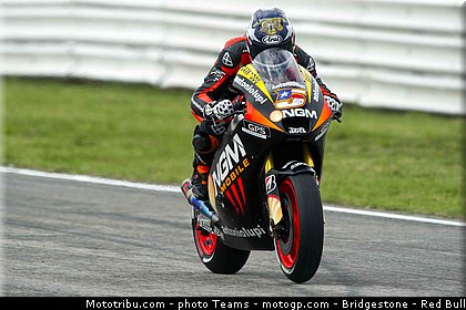 motogp_edwards_0003_saint_marin_misano_2012.jpg