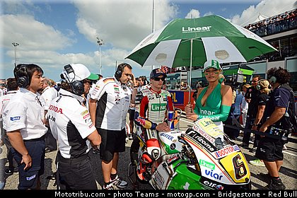 motogp_pitbabe_0017_saint_marin_misano_2012.jpg
