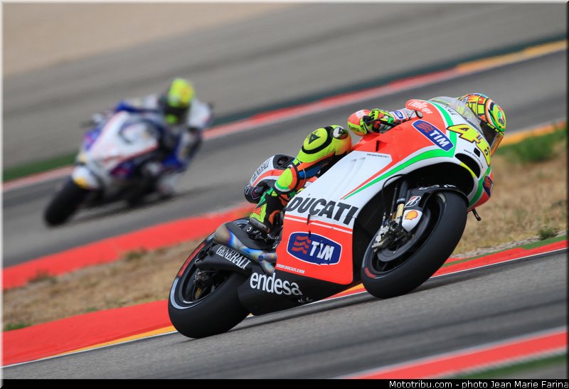 motogp_rossi_001_aragon_motorland_2012