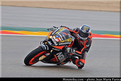motogp_edwards_002_aragon_motorland_2012.jpg