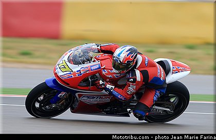 motogp_ellison_002_aragon_motorland_2012.jpg