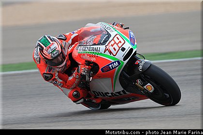 motogp_hayden_001_aragon_motorland_2012.jpg