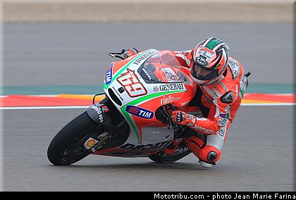 motogp_hayden_004_aragon_motorland_2012.jpg
