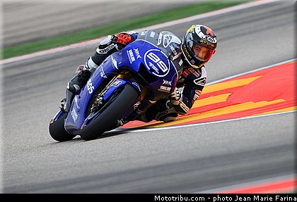 motogp_lorenzo_001_aragon_motorland_2012.jpg
