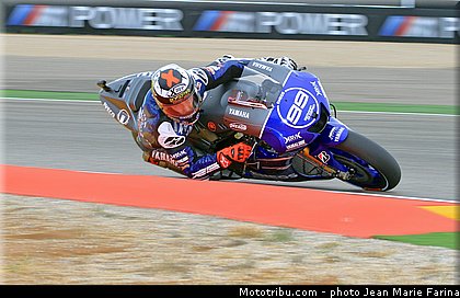 motogp_lorenzo_006_aragon_motorland_2012.jpg