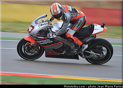 motogp_pasini_002_aragon_motorland_2012.jpg