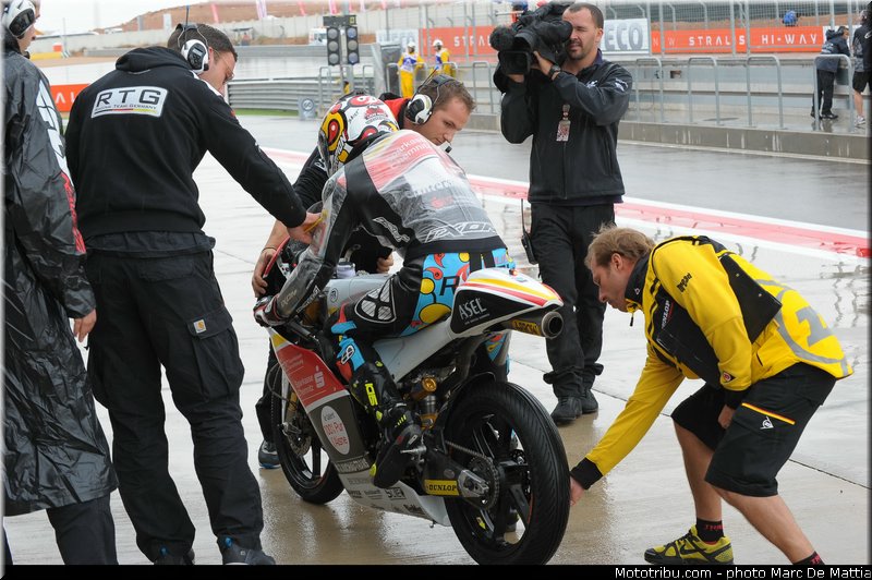 moto3_rossi_002_aragon_motorland_2012