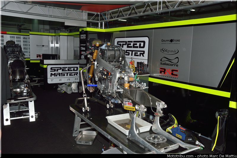 motogp_ambiance_004_aragon_motorland_2012