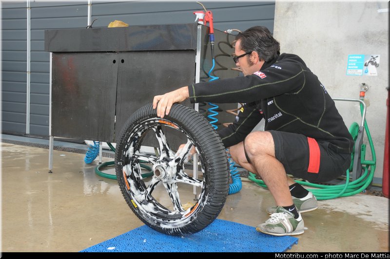 motogp_ambiance_017_aragon_motorland_2012