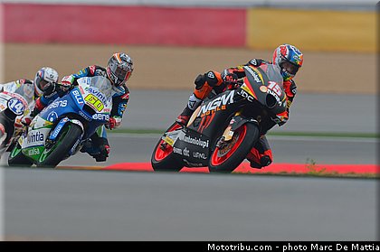 moto2_de_angelis_002_aragon_motorland_2012.jpg