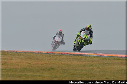 moto2_iannone_001_aragon_motorland_2012.jpg
