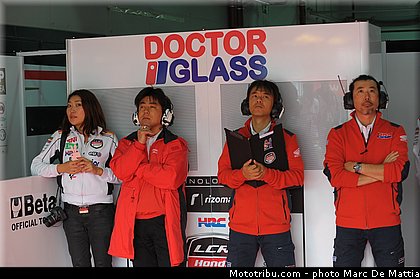 motogp_ambiance_014_aragon_motorland_2012.jpg