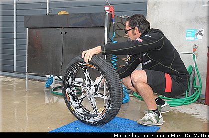 motogp_ambiance_017_aragon_motorland_2012.jpg