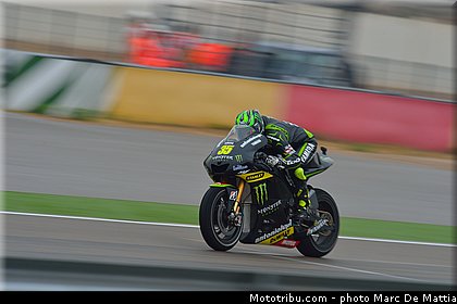 motogp_crutchlow_001_aragon_motorland_2012.jpg