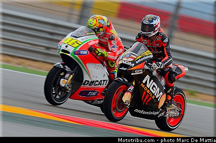 motogp_edwards_001_aragon_motorland_2012.jpg
