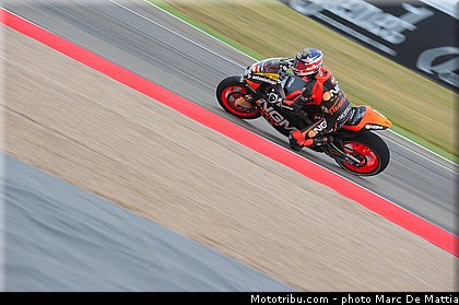 motogp_edwards_007_aragon_motorland_2012.jpg