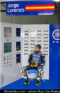 motogp_lorenzo_010_aragon_motorland_2012.jpg
